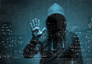 انواع تهدیدات سایبری از انواع تهدیدات سایبری میتوان به بدافزارها، حملات فیشینگ، باجافزارها و... اشاره کرد.