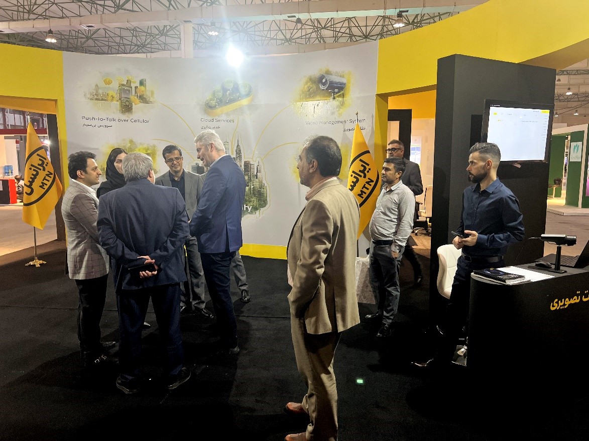 نگاهی به غرفه راهکارهای سازمانی ایرانسل در نمایشگاه شهر پایدار کیش